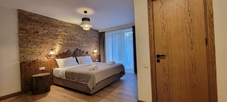 Hotel Ushba 